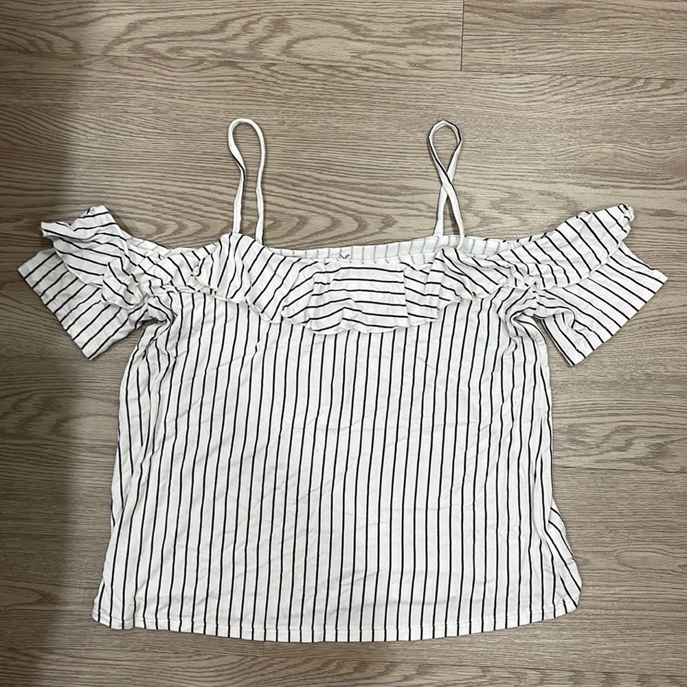 American Eagle Cropped Spaghetti Strapped Black & White- Small